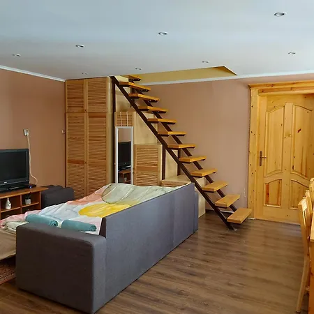 Cozy Downtown Apartman